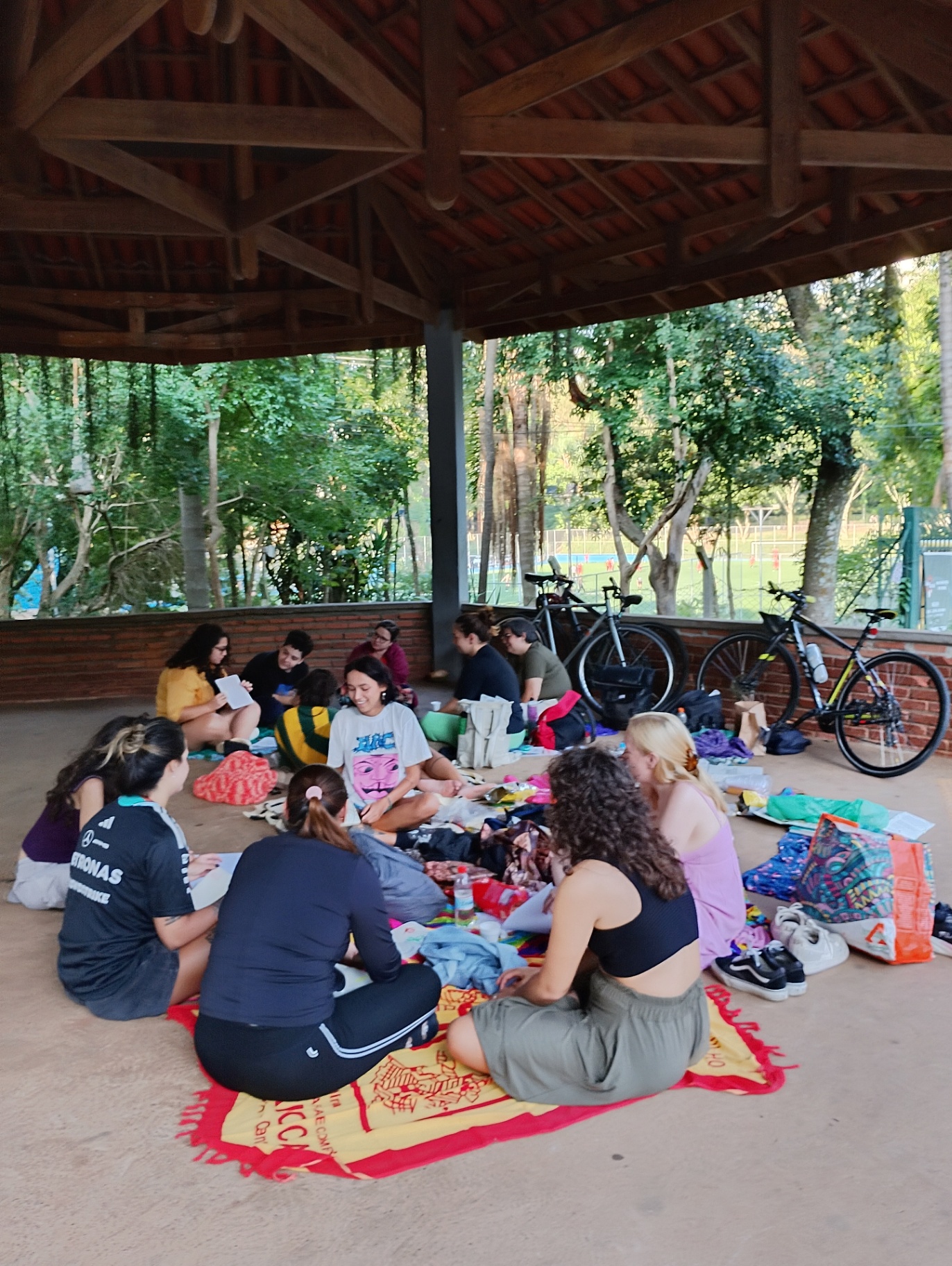 encontro do clube do livro no parque